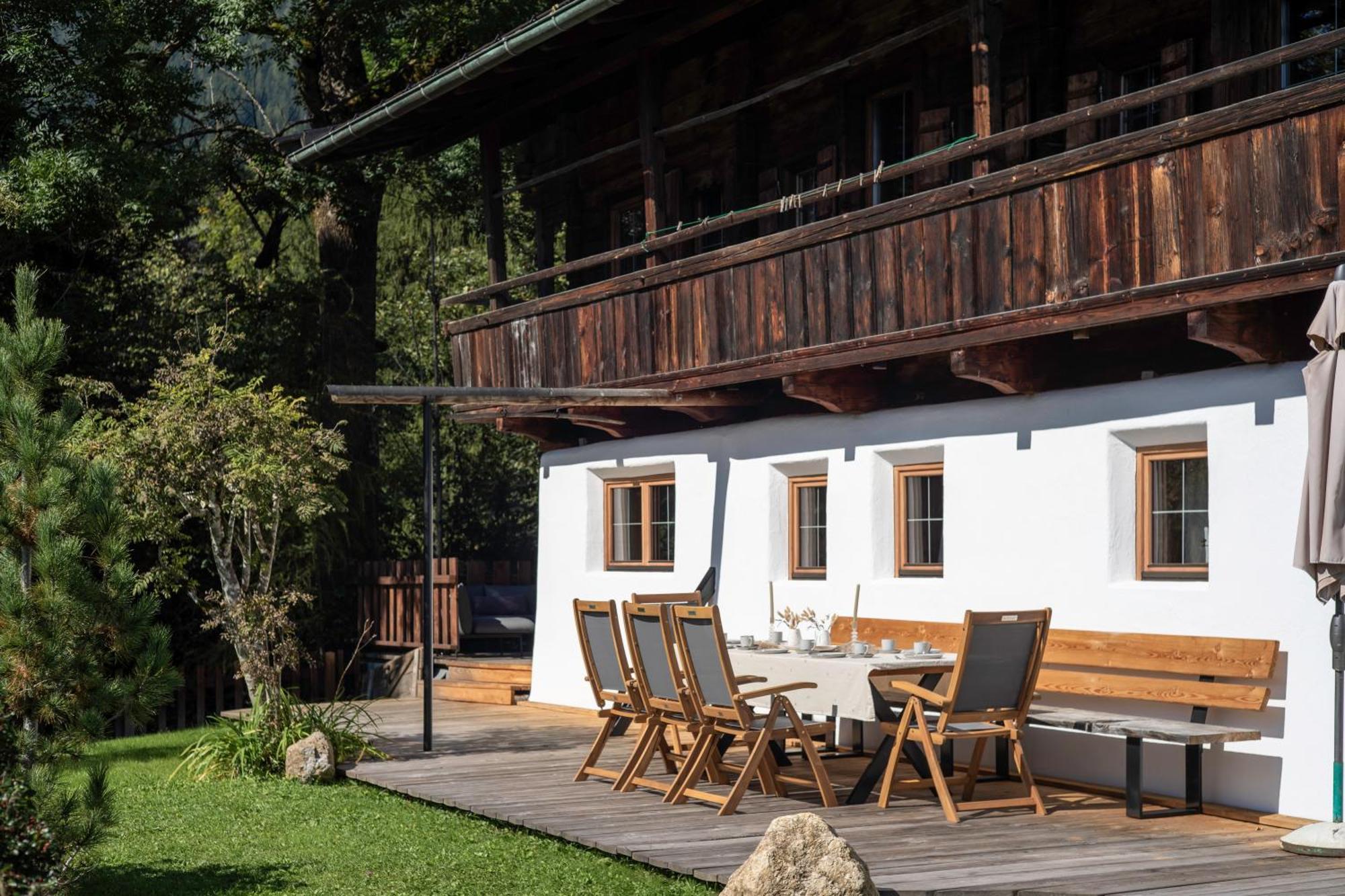 Hunters Villa *
